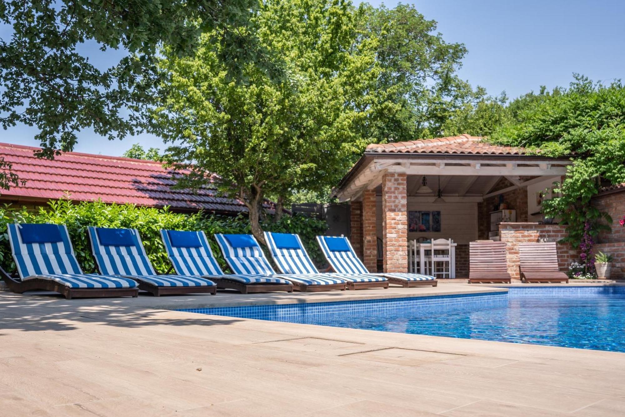 Villa Amalia Apartments Malinska Exterior foto